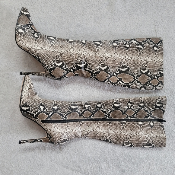 NEW Catherine Malandrino Rosah Snake Print Knee High Stiletto Boot - Picture 2 of 13